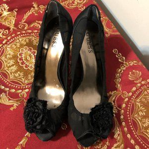 Guess Brand Rose Detail Pumps